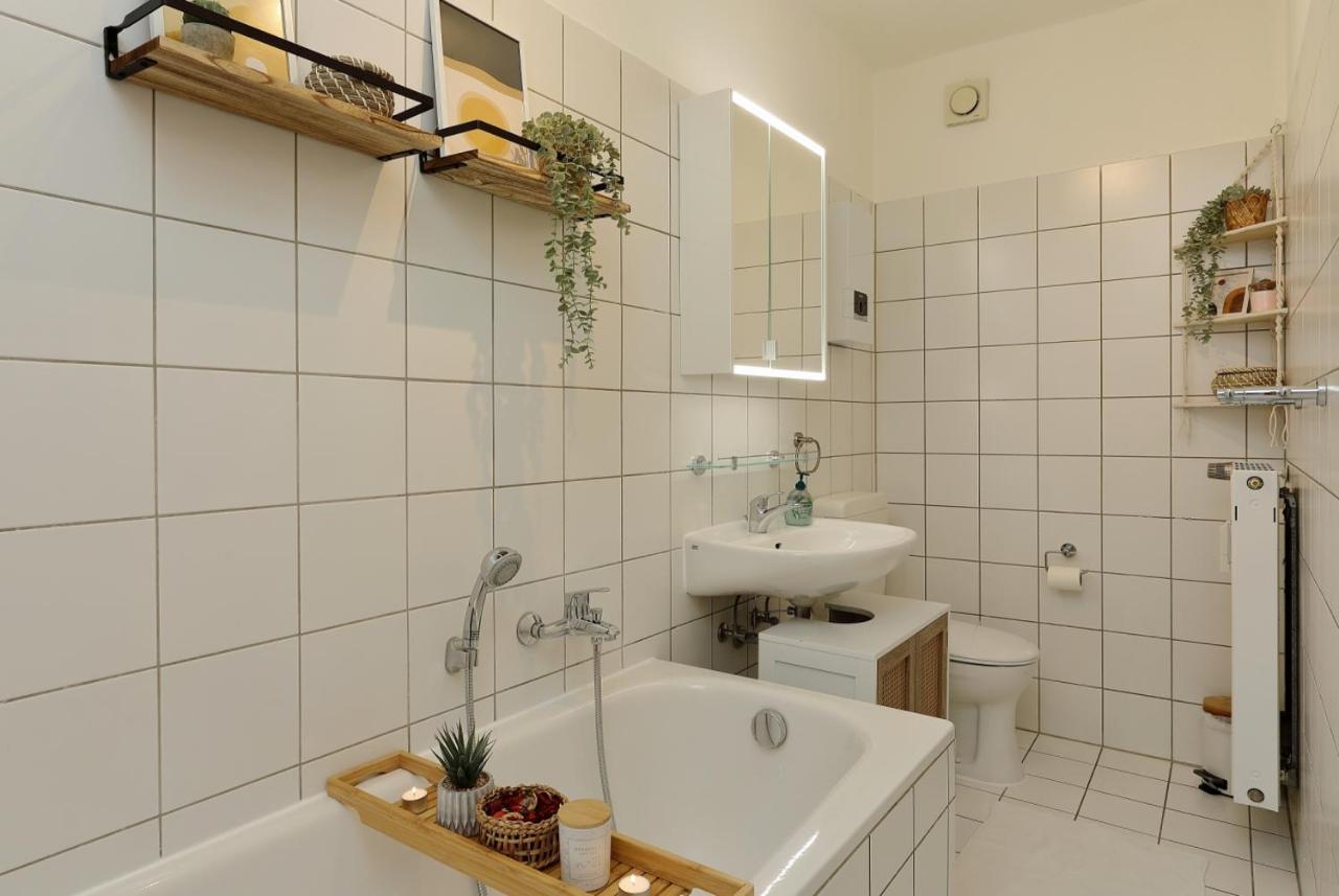 *City, Naehe Hbf, Kingsizebetten, Fitnessecke* Duisburg Exteriör bild